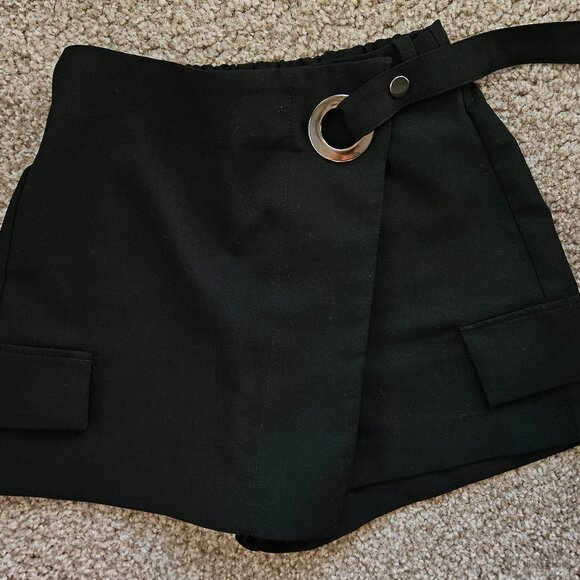 Bershka woman's skirt-shorts size Xs/s - Picture 1 of 3